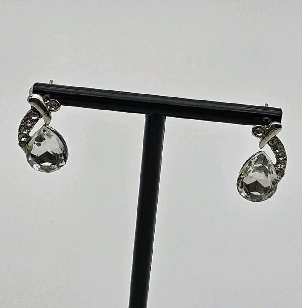 Silver Tone Rhinestone Teardrop Swan Stud Earrings Clear Crystal Fashion Jewelry